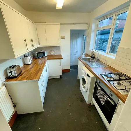 Privatunterkunft Delightful By Gloucester Road