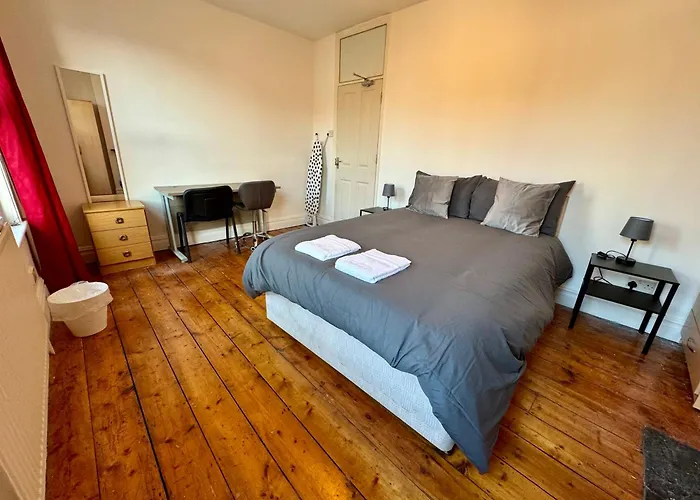 Privatunterkunft Delightful By Gloucester Road Bristol