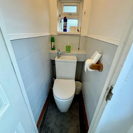 홈스테이 Delightful By Gloucester Road *