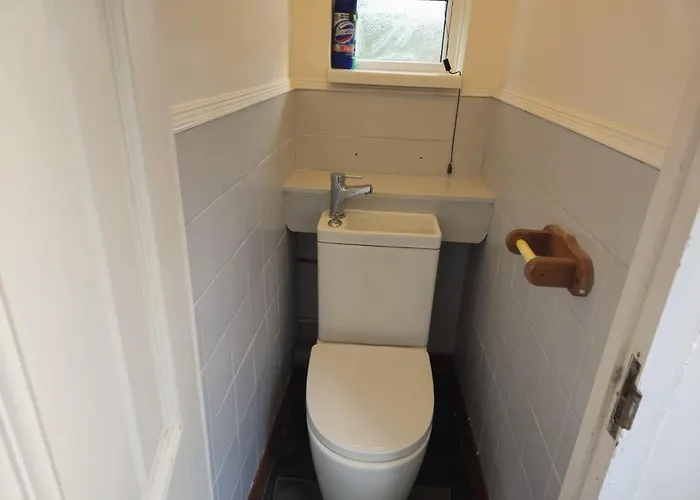 Delightful By Gloucester Road 布里斯托